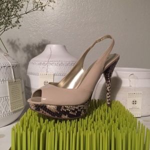 NWOT Guess Pumps Sling back Sandals